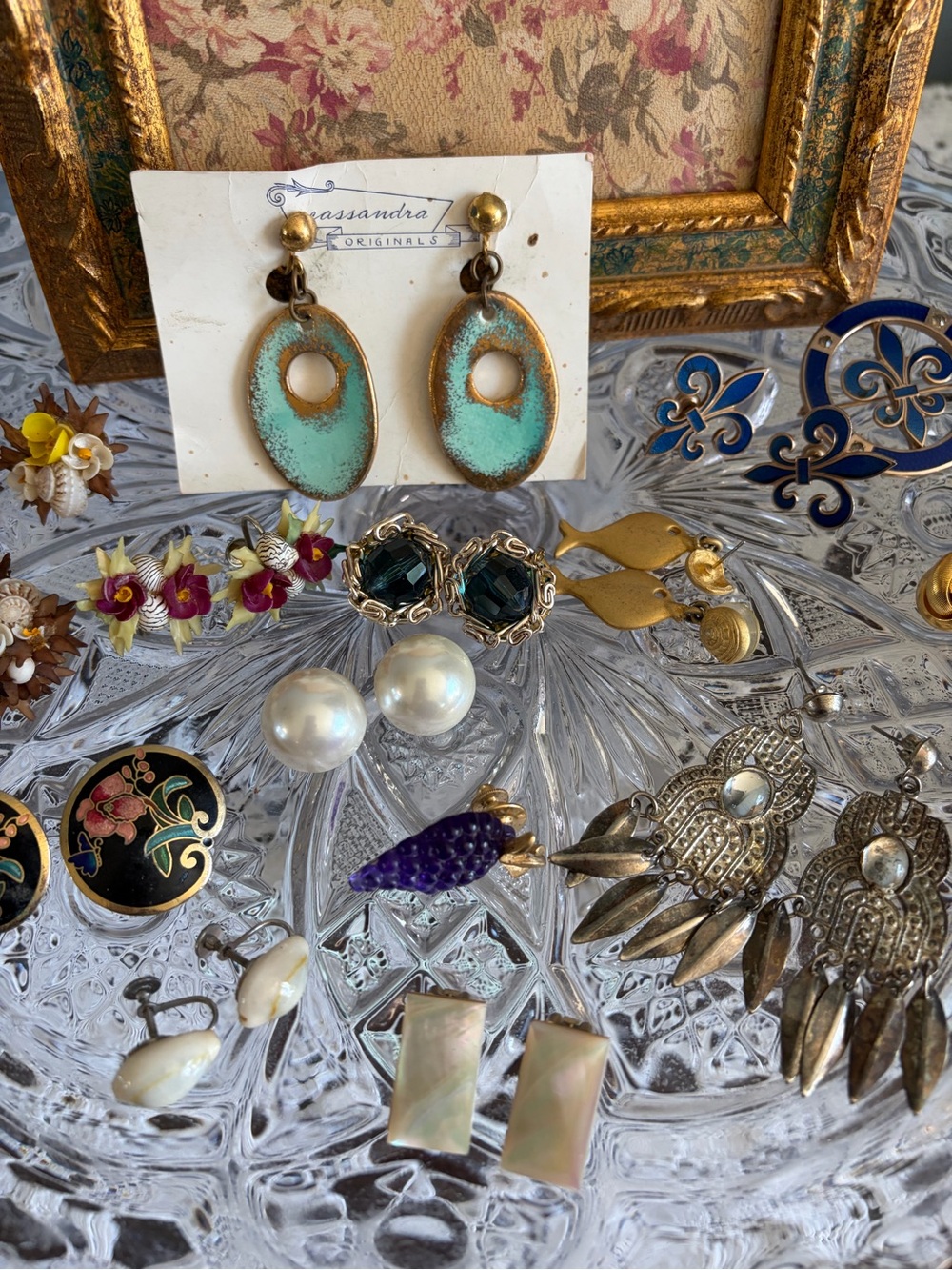 SOLD Assorted Vintage Jewelry Earrings and Pins Lot Turquoise, Gold, Silver - Picture 3 of 7
